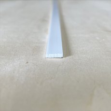 画像5: 【端材アウトレット】プラスチック板 11×2mm 長さ2300mm 両面テープ付き 白色（W-6） (5)